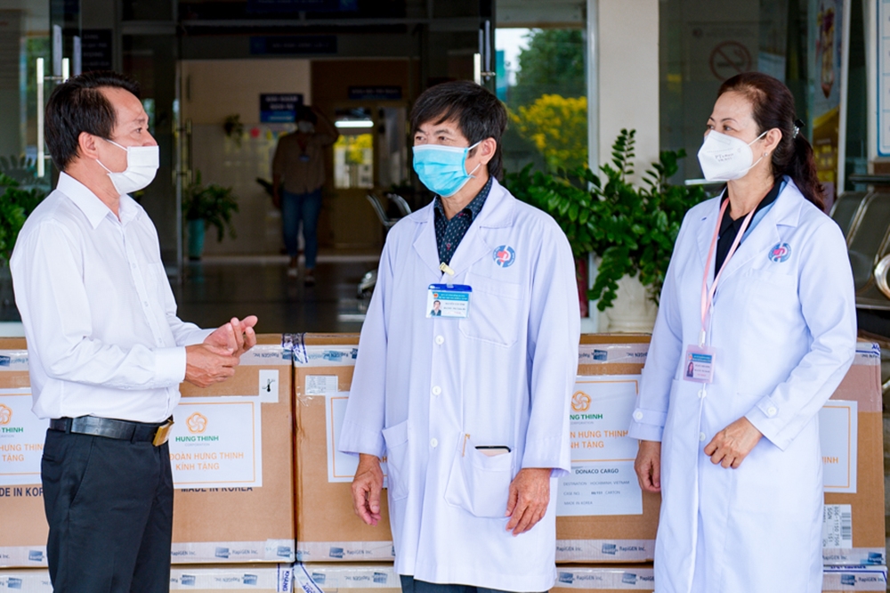 10.000 bộ kit xét nghiệm nhanh SARS-CoV-2 được phân bổ cho Bệnh viện Đa khoa tỉnh Bình Dương